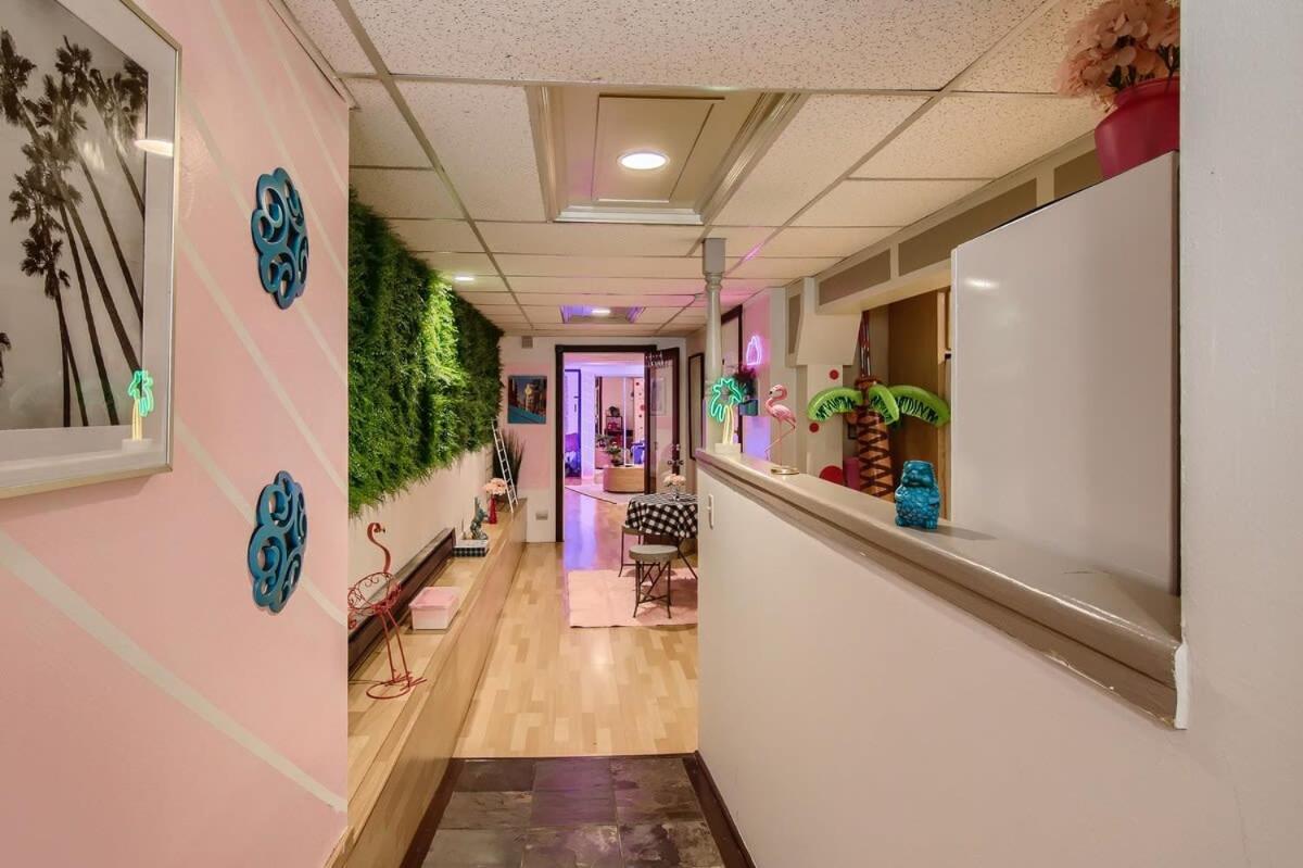 Barbie'S Dream Apt In The City Sacramento Bagian luar foto
